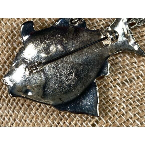 Vintage Fish Brooch Pin Silver Tone With Faux Pearls Glass Dangle Drop - Picture 8 of 8
